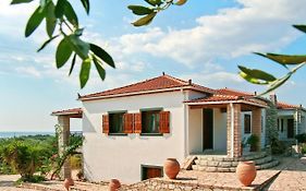 Elegant Apartment In Agios Ilias With Sea View
